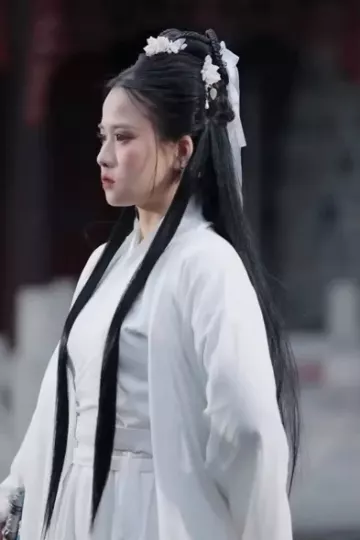 洛雨寻笙