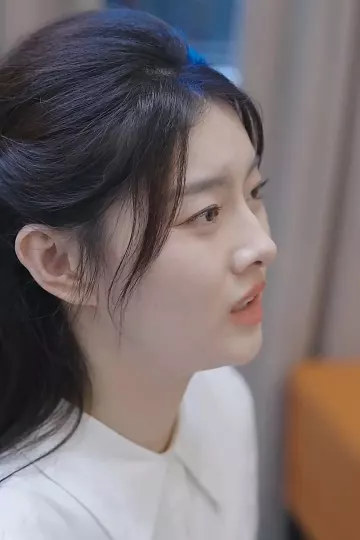 她似烟火绚烂